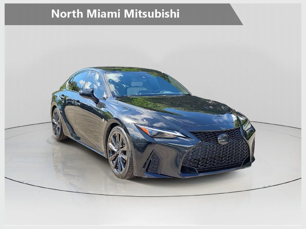 2021 LEXUS IS