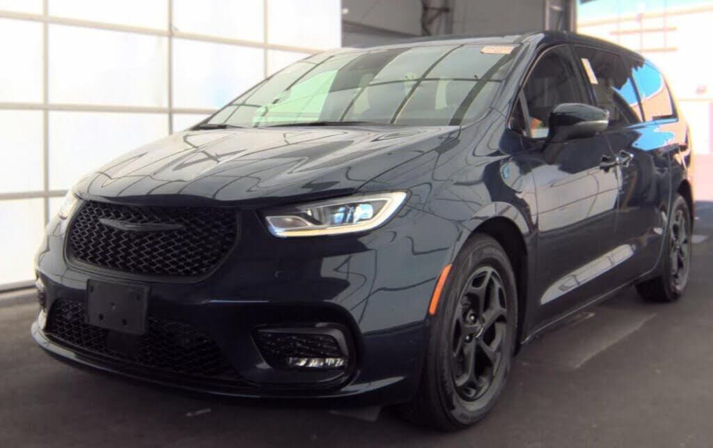 2023 CHRYSLER Pacifica