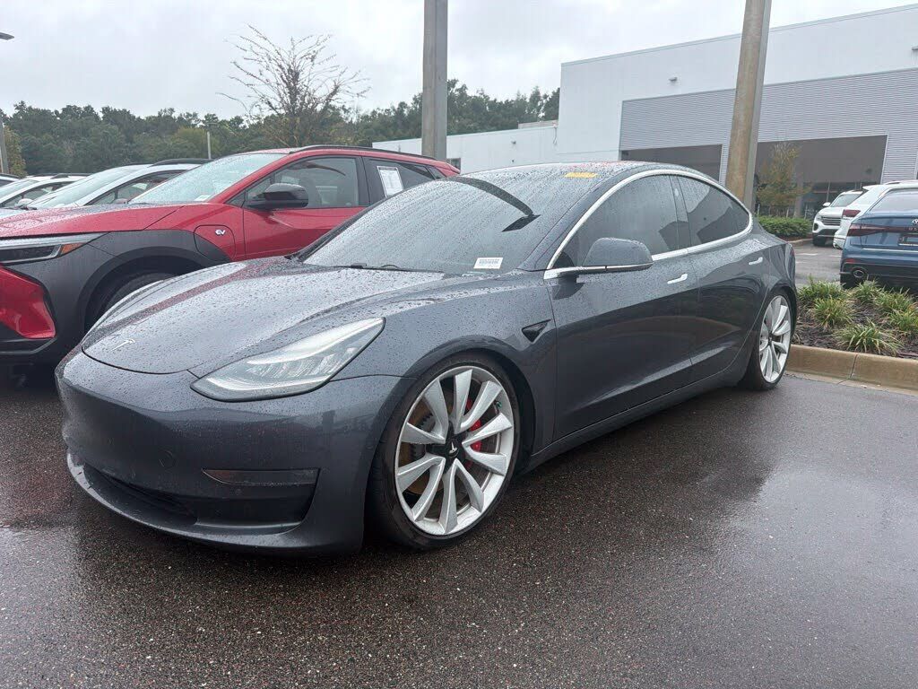 2018 TESLA Model 3