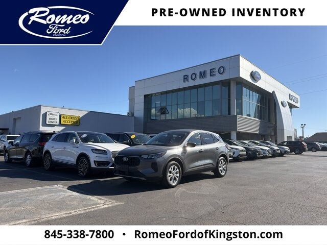 2023 FORD Escape