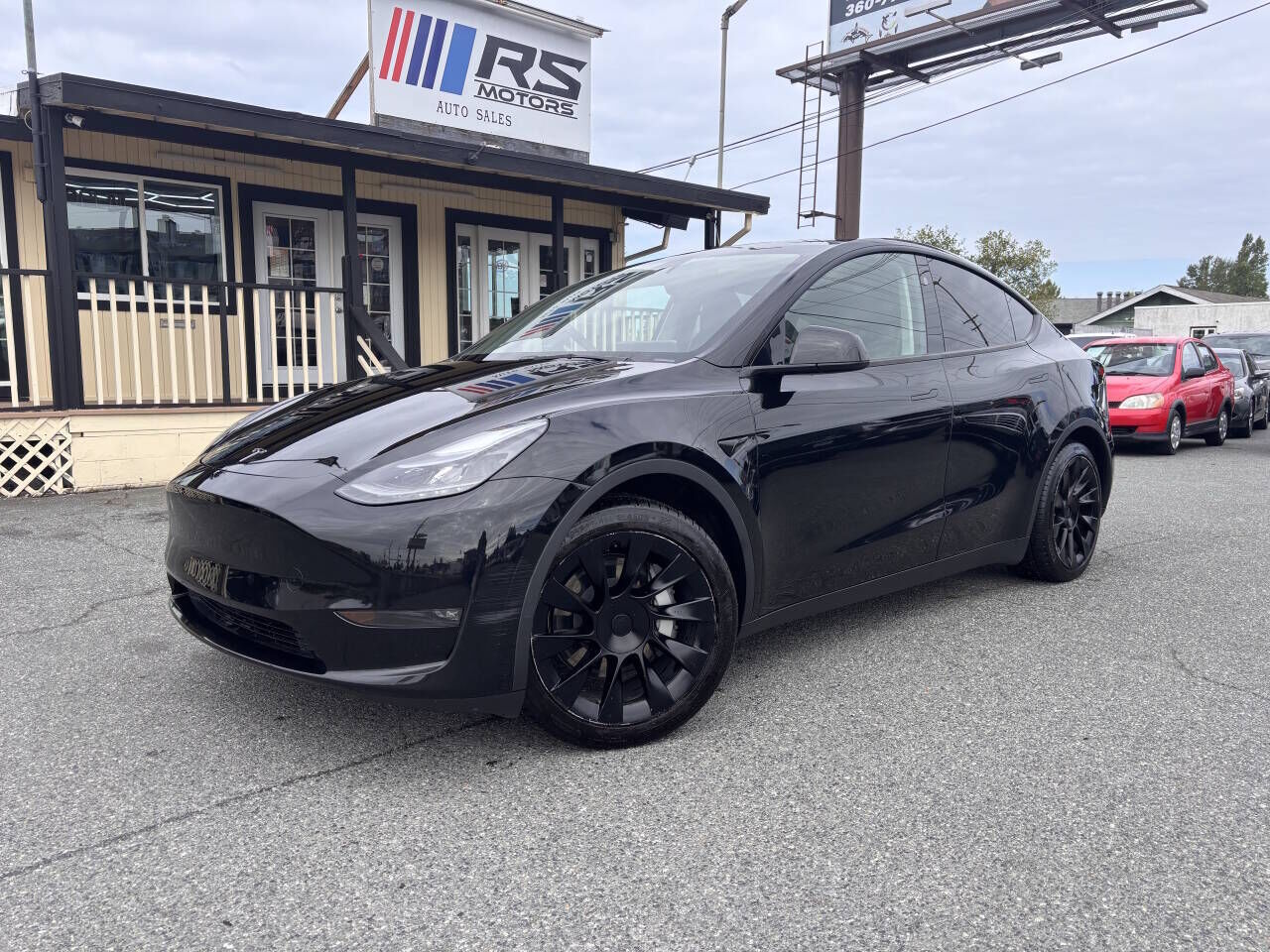 2024 TESLA Model Y