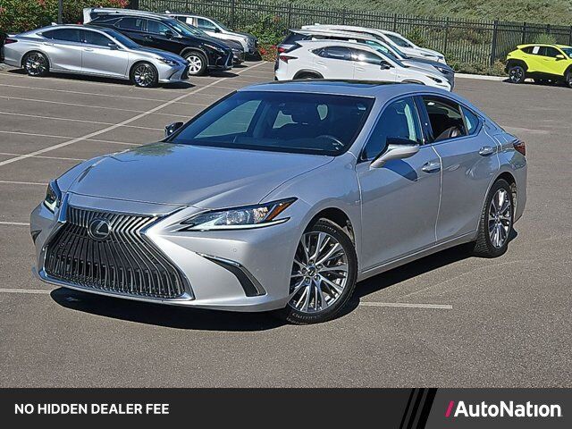 2020 LEXUS ES