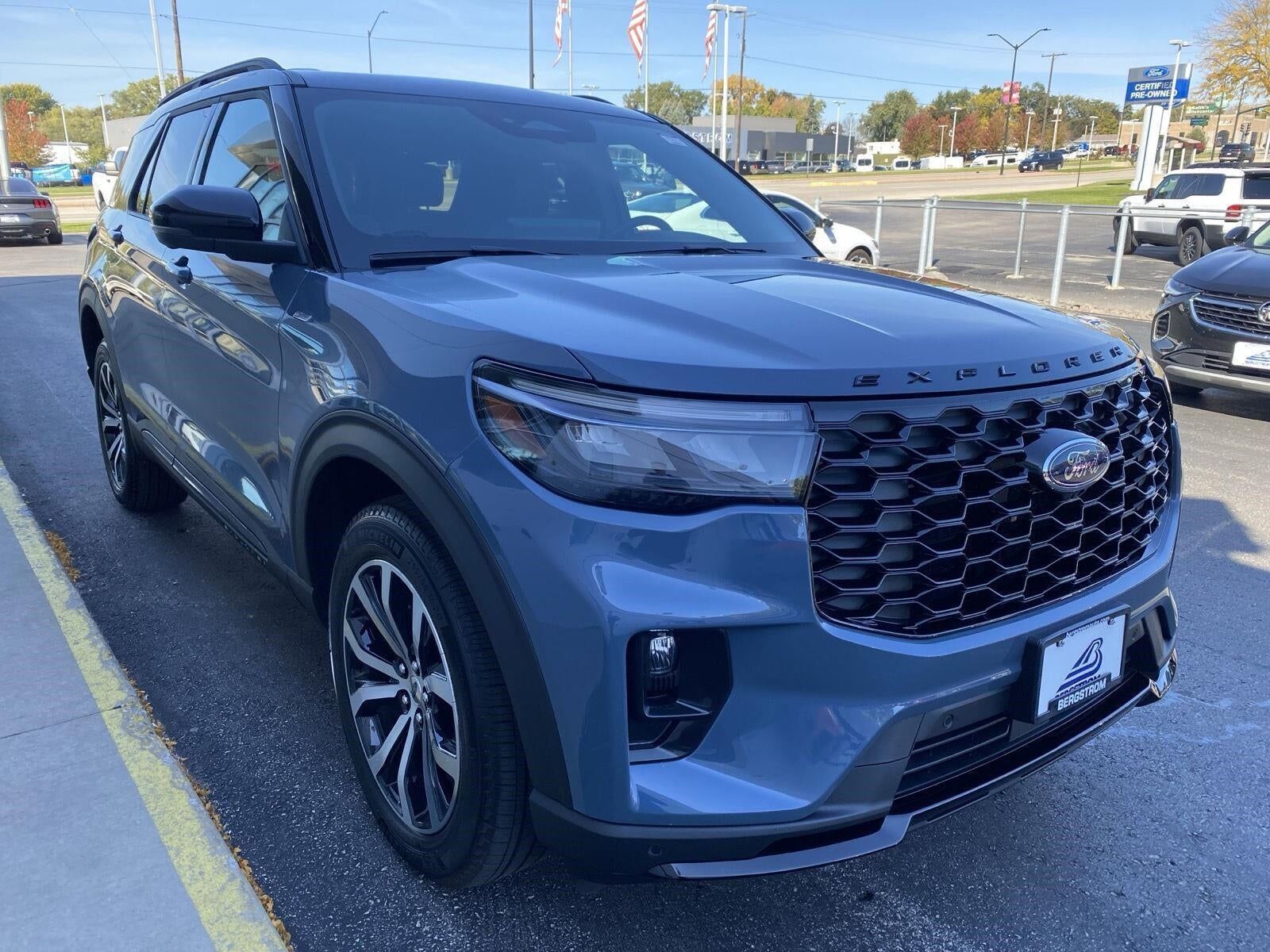 2025 FORD Explorer