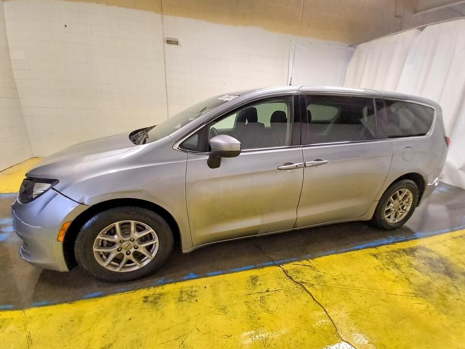 2021 CHRYSLER Voyager