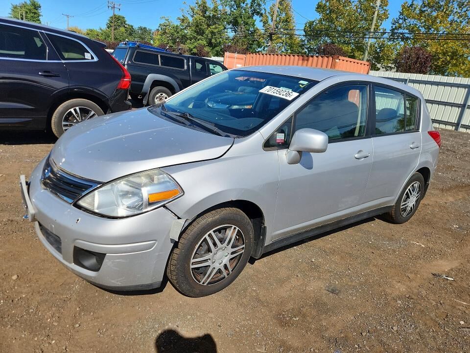 2010 NISSAN Versa