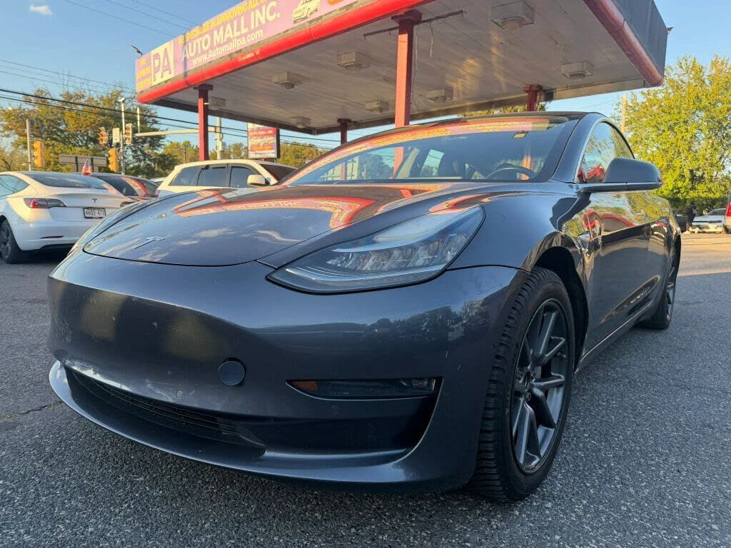 2018 TESLA Model 3