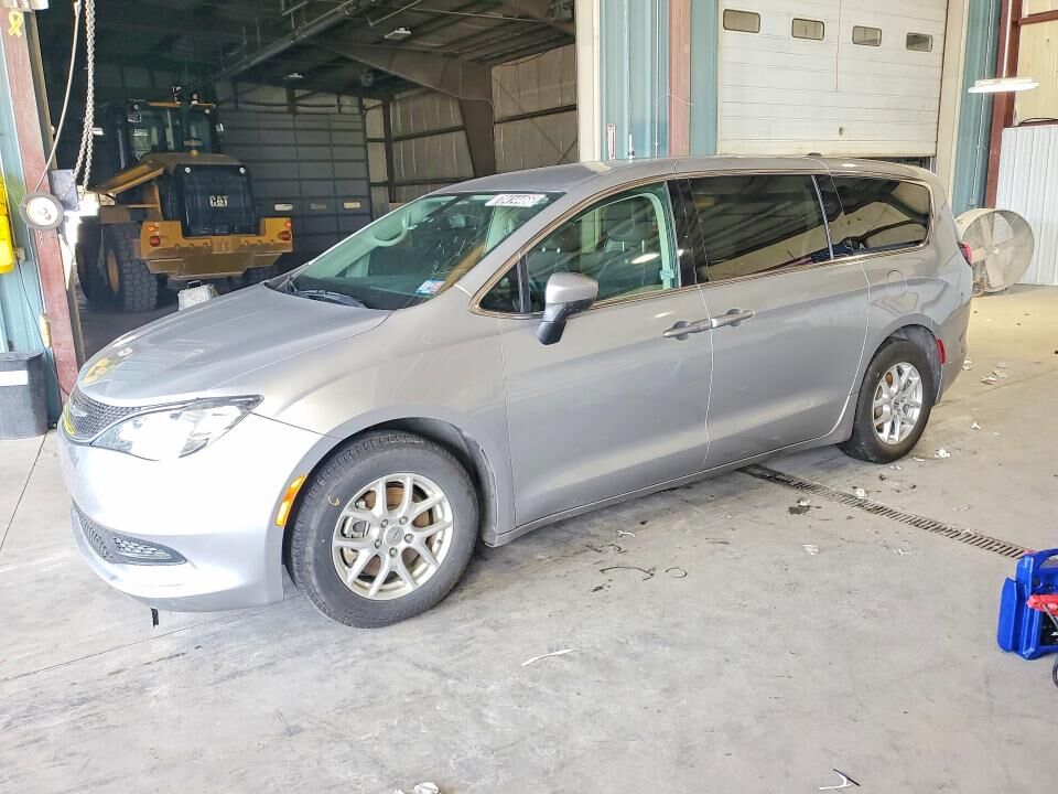2021 CHRYSLER Voyager