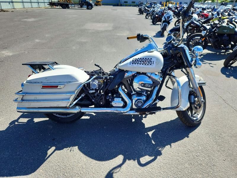 2016 HARLEY DAVIDSON FLHP / Police Road King