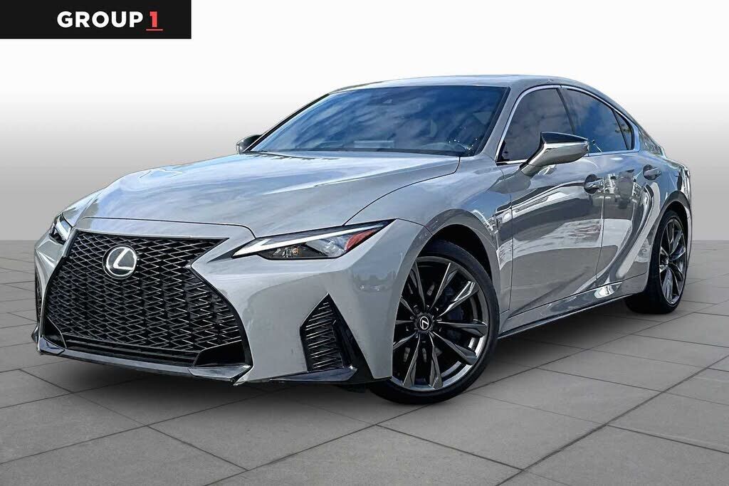 2025 LEXUS IS