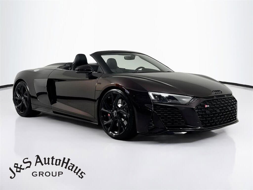 2023 AUDI R8