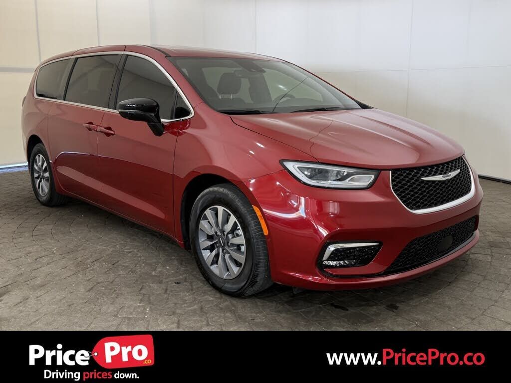 2025 CHRYSLER Pacifica