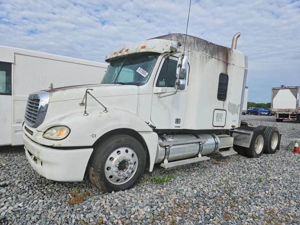2005 FREIGHTLINER Columbia