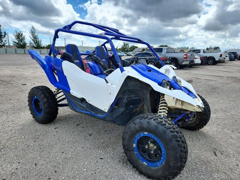 2017 YAMAHA YXZ
