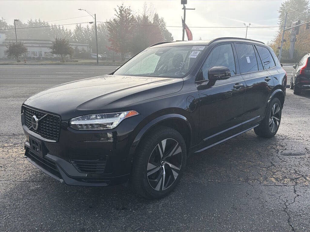 2023 VOLVO XC90