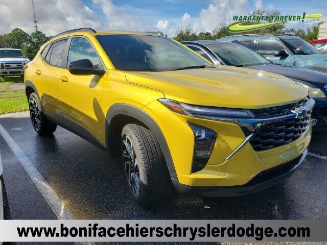 2025 CHEVROLET Trax