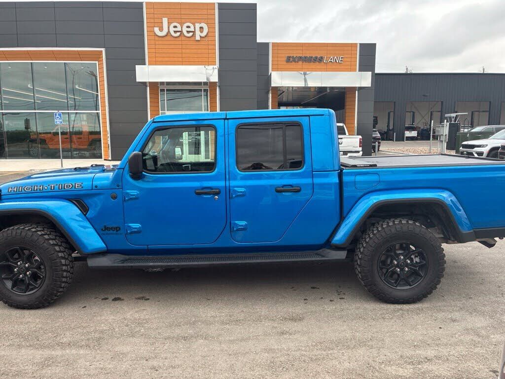 2025 JEEP Gladiator