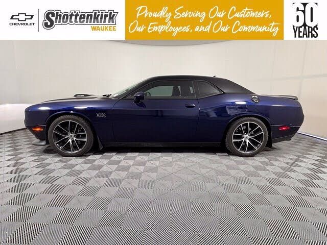 2017 DODGE Challenger