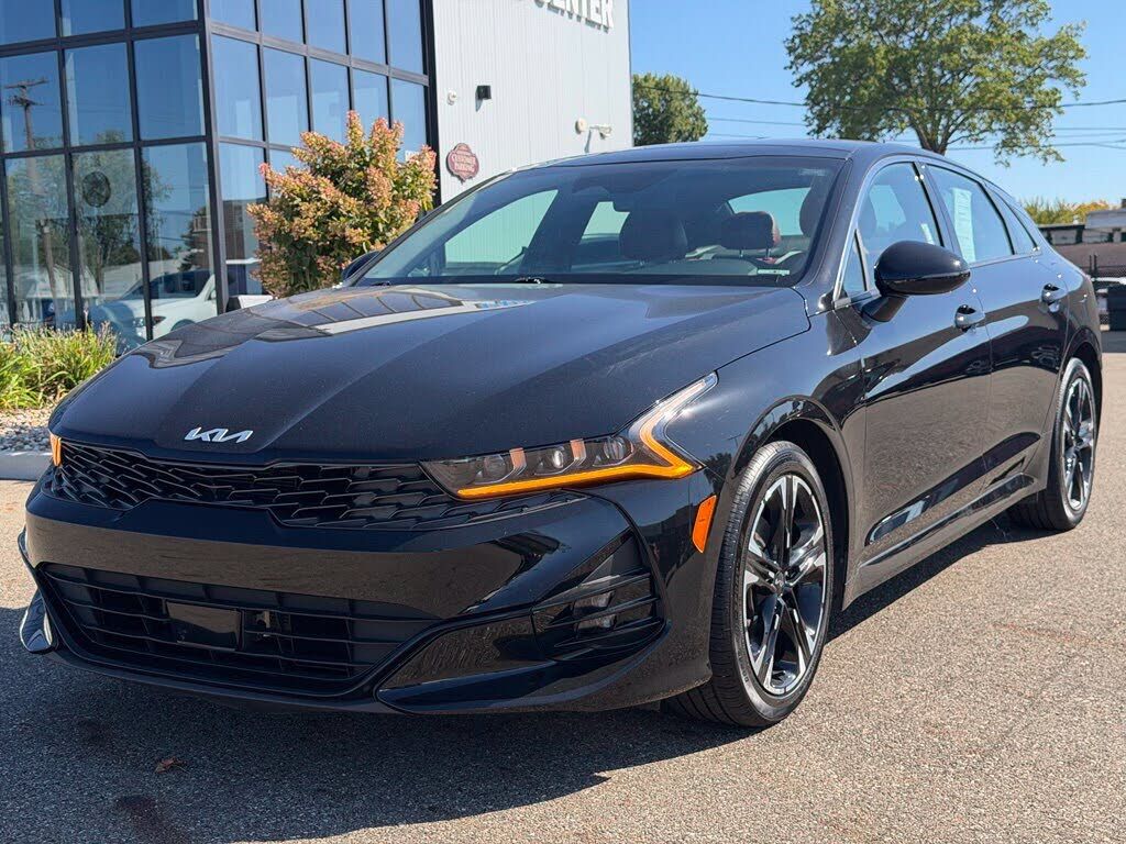 2022 KIA K5