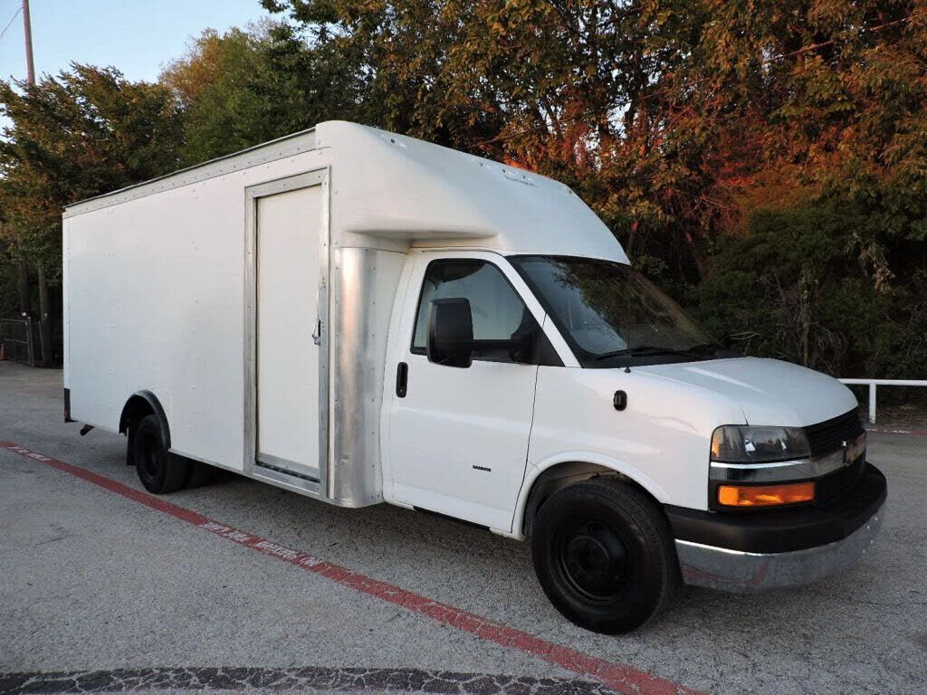 2022 CHEVROLET Express