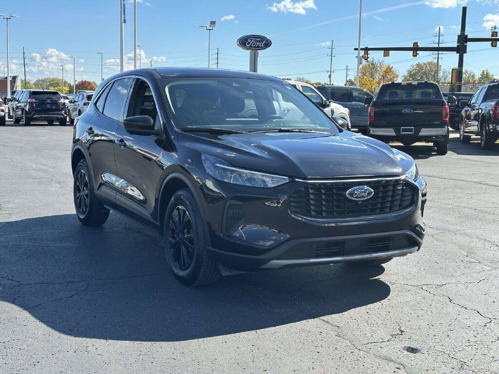 2023 FORD Escape