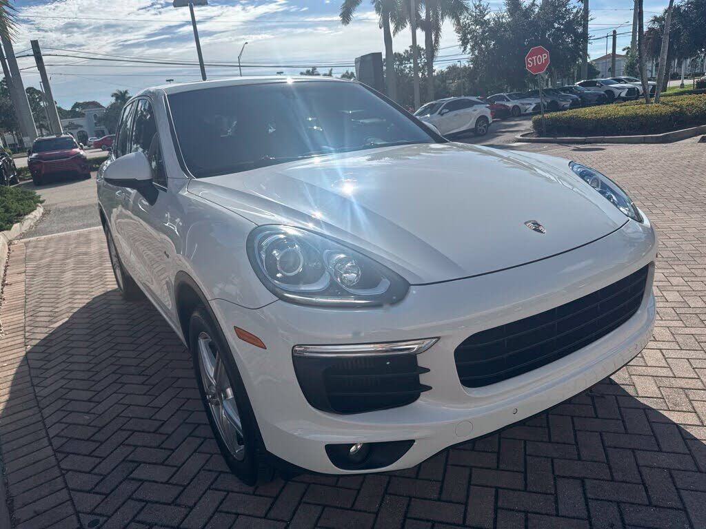 2016 PORSCHE Cayenne