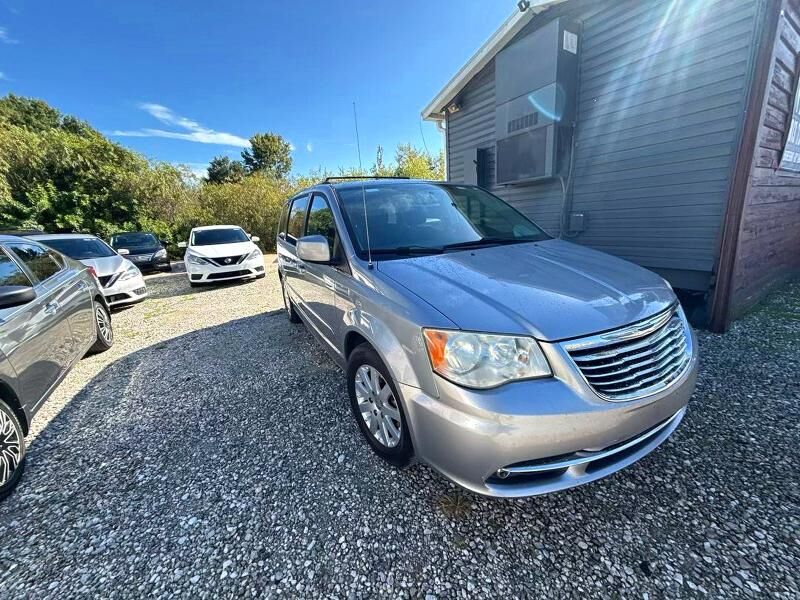 2014 CHRYSLER Town and Country