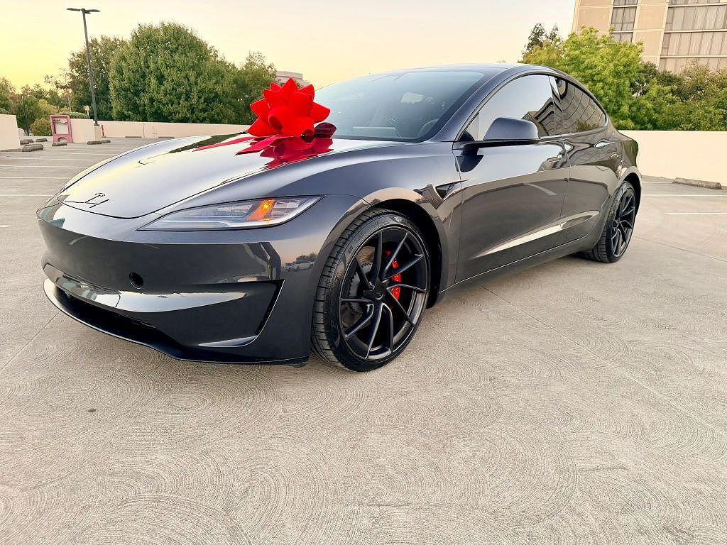 2026 TESLA Model 3