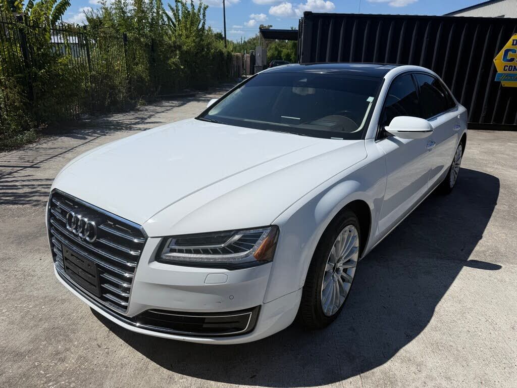 2016 AUDI A8