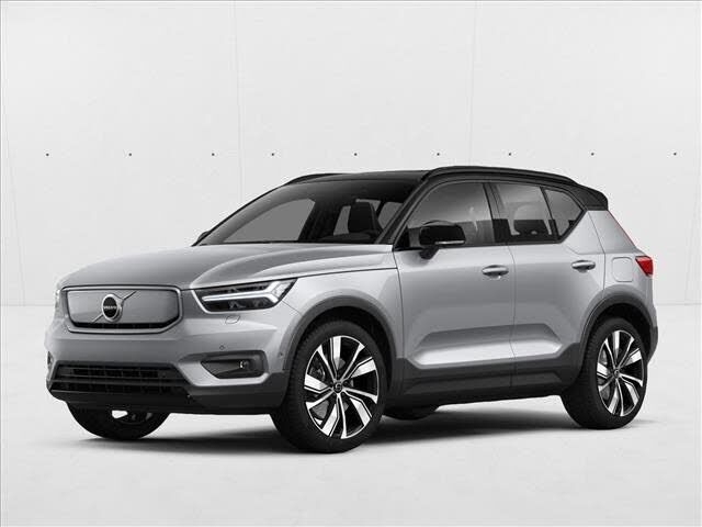 2021 VOLVO XC40
