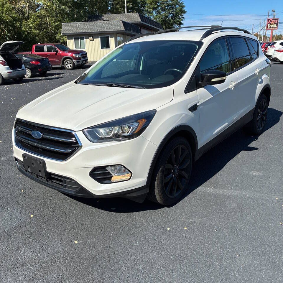 2017 FORD Escape