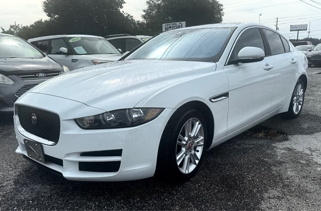 2018 JAGUAR XE