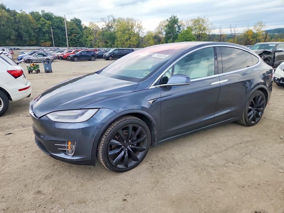 2018 TESLA Model X