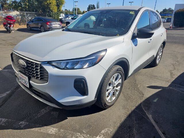 2025 FORD Escape
