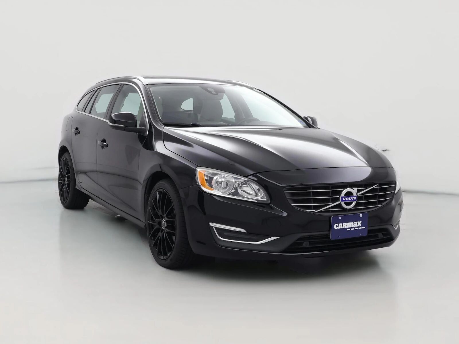 2017 VOLVO V60