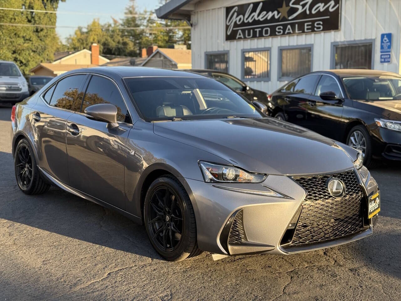2019 LEXUS IS