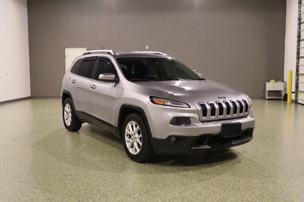 2017 JEEP Cherokee