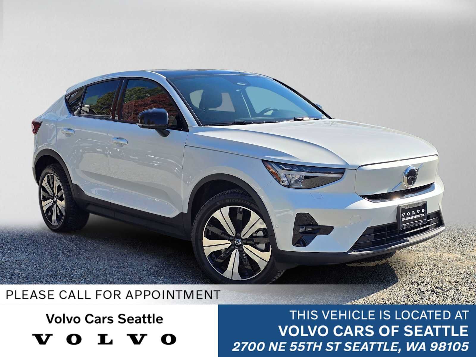 2023 VOLVO C40