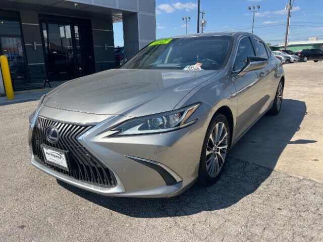 2020 LEXUS ES