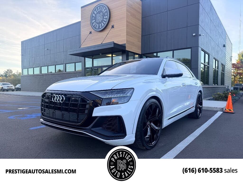 2021 AUDI Q8