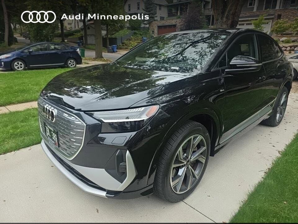 2023 AUDI Q4