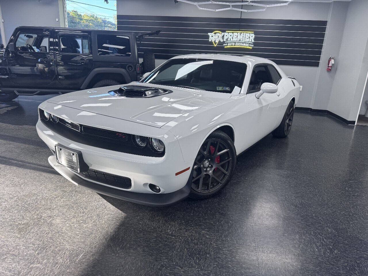 2016 DODGE Challenger