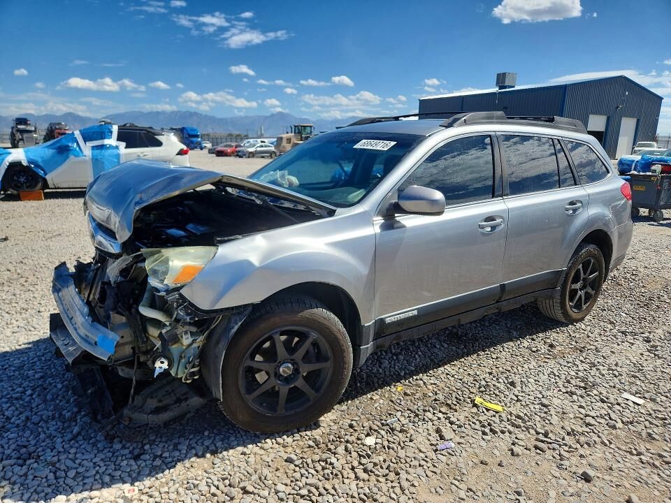 2011 SUBARU Outback