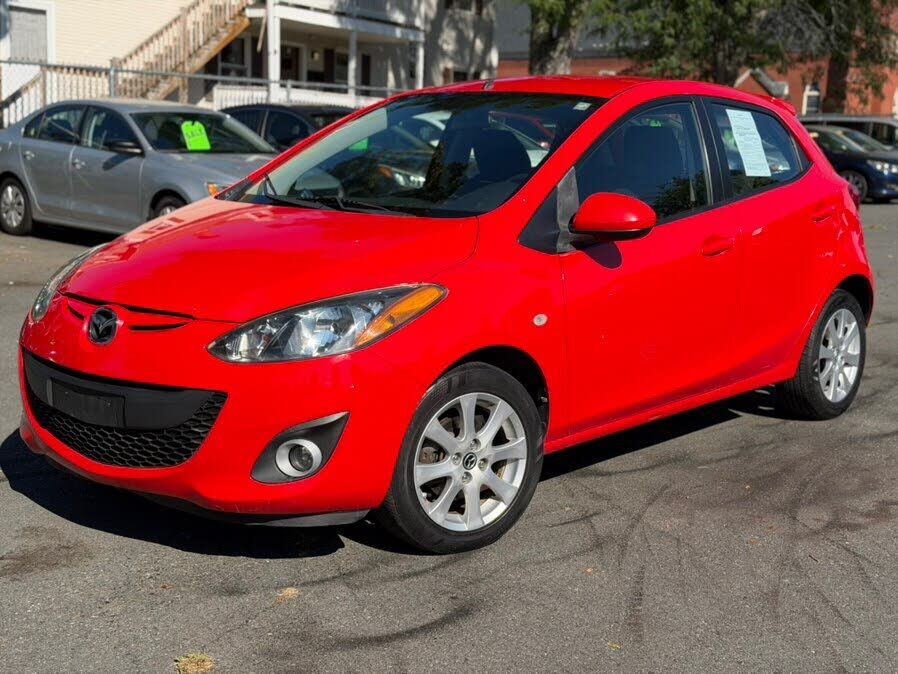 2013 MAZDA Mazda2