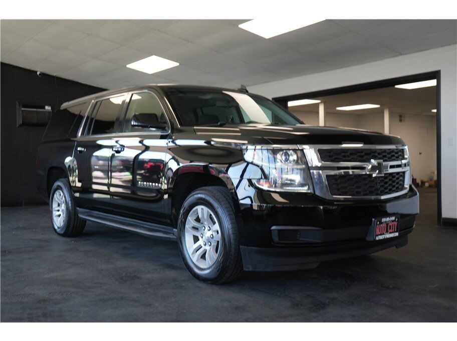 2017 CHEVROLET Suburban