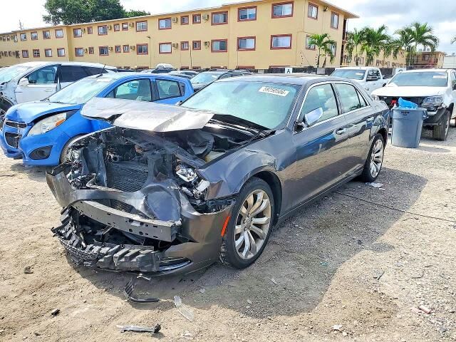 2020 CHRYSLER 300