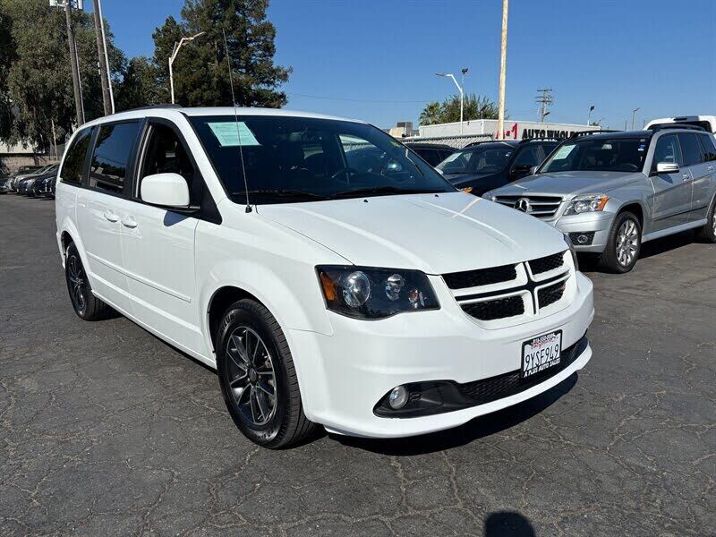 2017 DODGE Grand Caravan