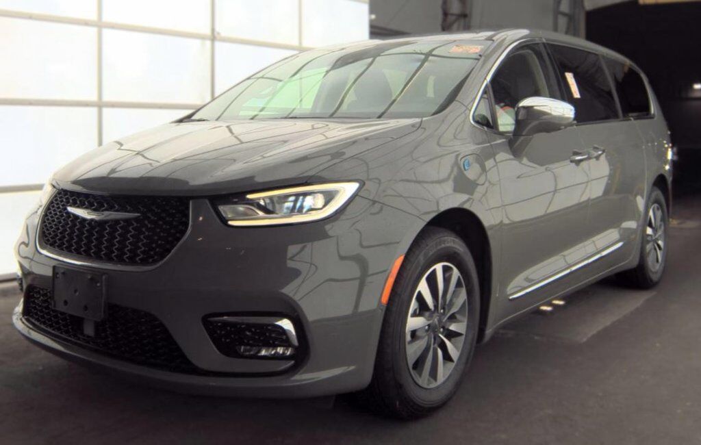 2022 CHRYSLER Pacifica