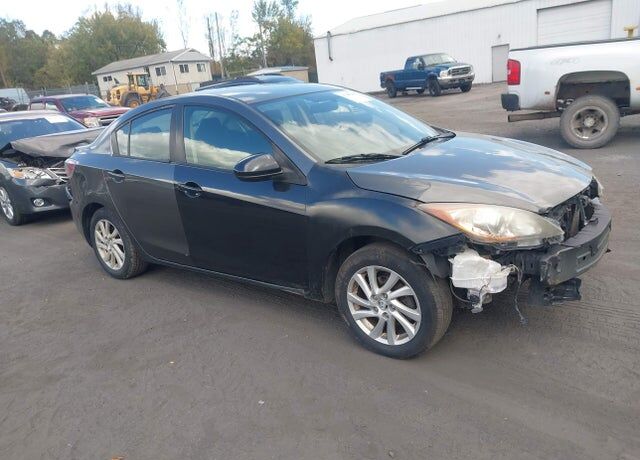 2012 MAZDA Mazda3