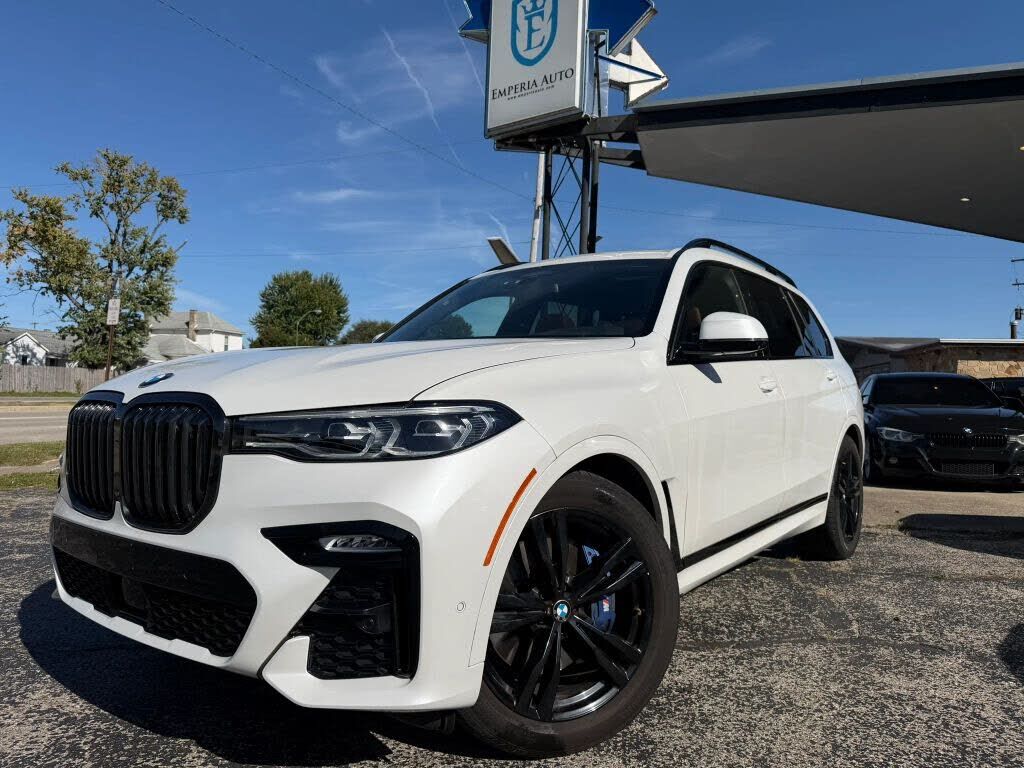 2022 BMW X7