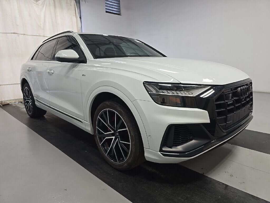 2021 AUDI Q8